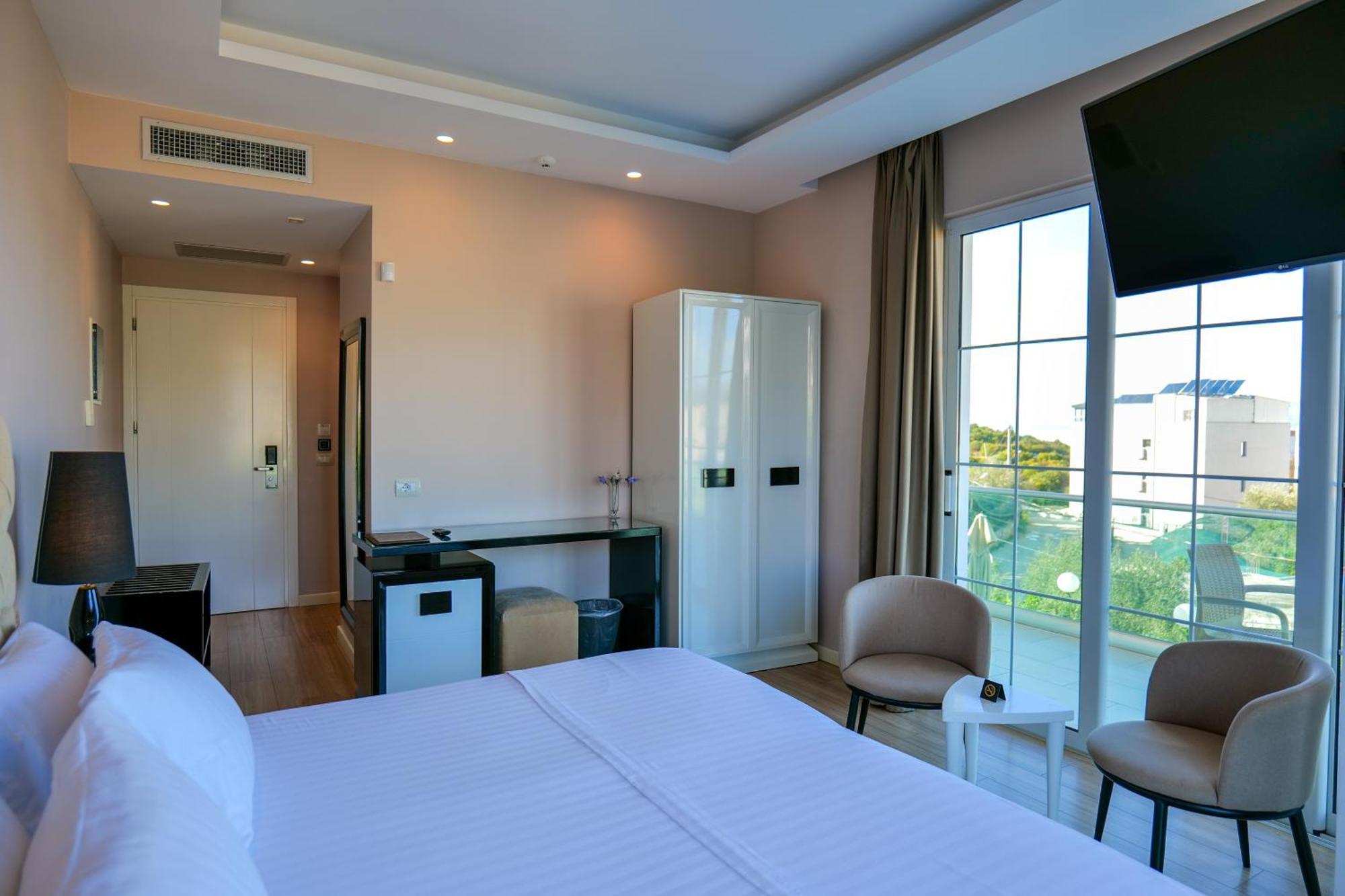 Hotel Luxury Ksamil Pokoj fotografie