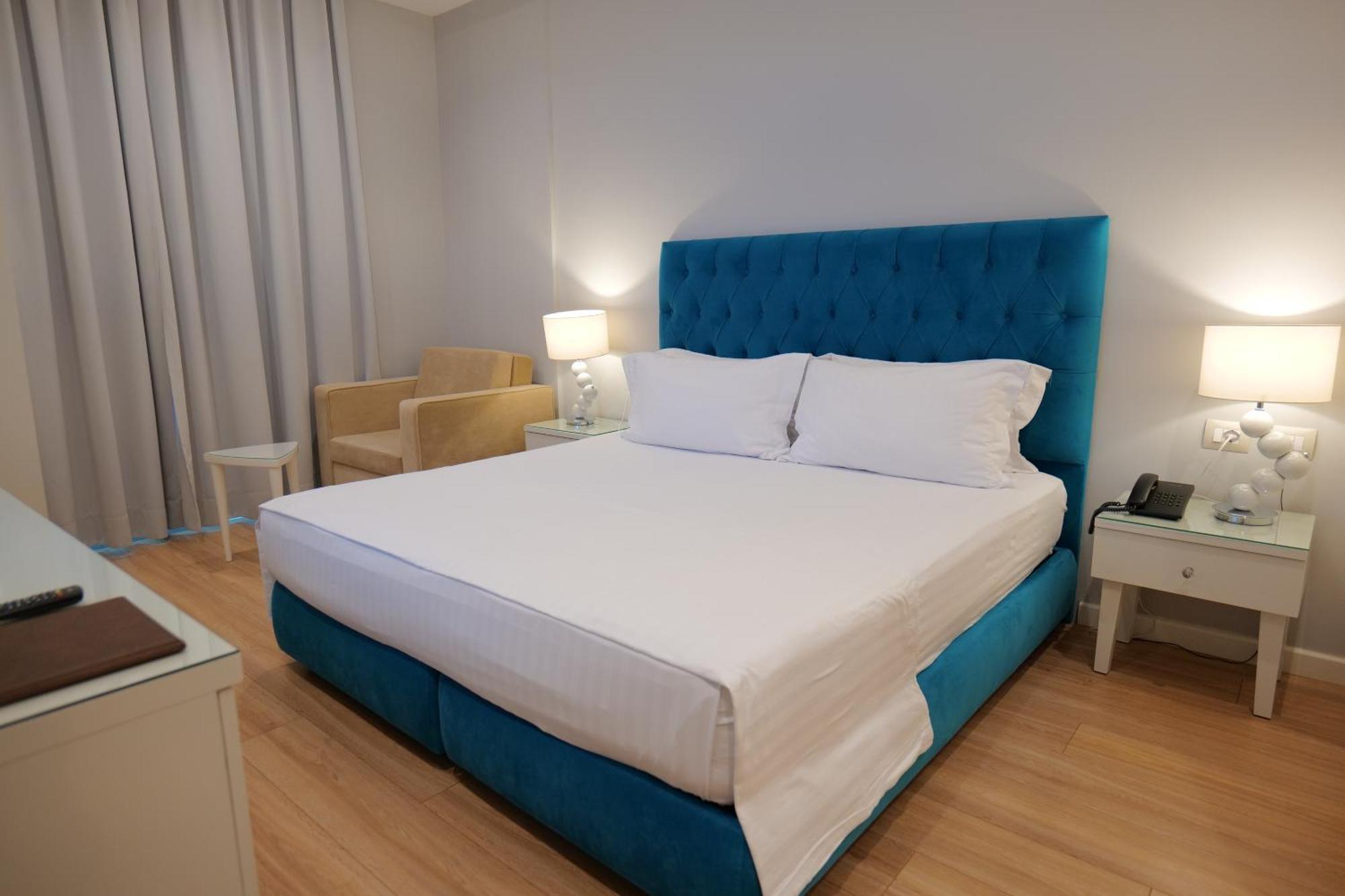 Hotel Luxury Ksamil Pokoj fotografie